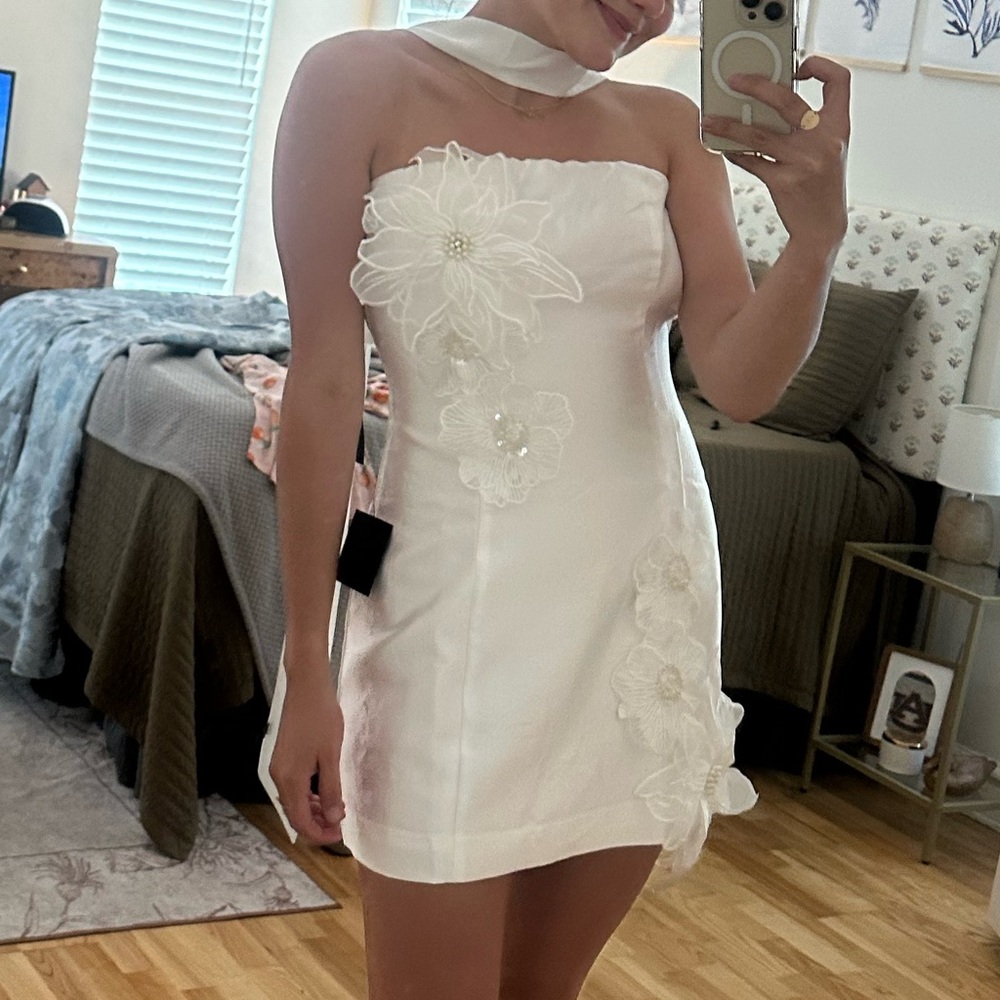 Charming Destiny White Floral 3D Applique Strapless Mini Dress Customized